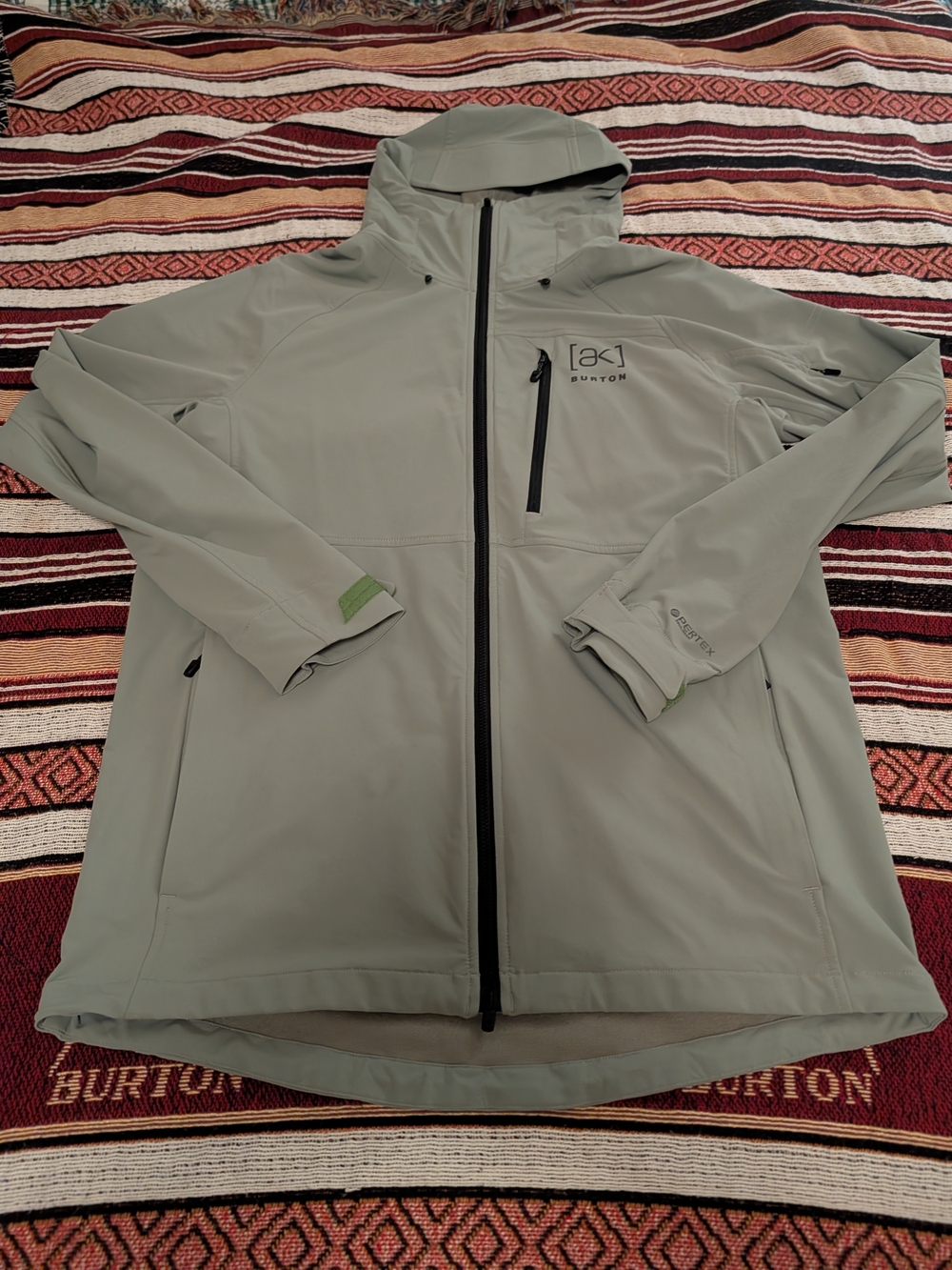 Burton AK Softshell Jacket. Sage Green, Mens Size Medium.
